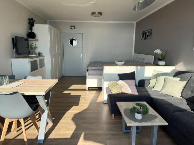 Blick vom Balkon in die Wohnung Piccolo am Südstrand von Fehmarn