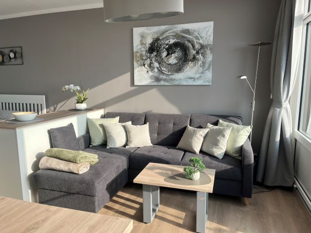 Wohnbereich mit tollem Meerblick Ferienwohnung Piccolo Seiss am Südstrand von Fehmarn